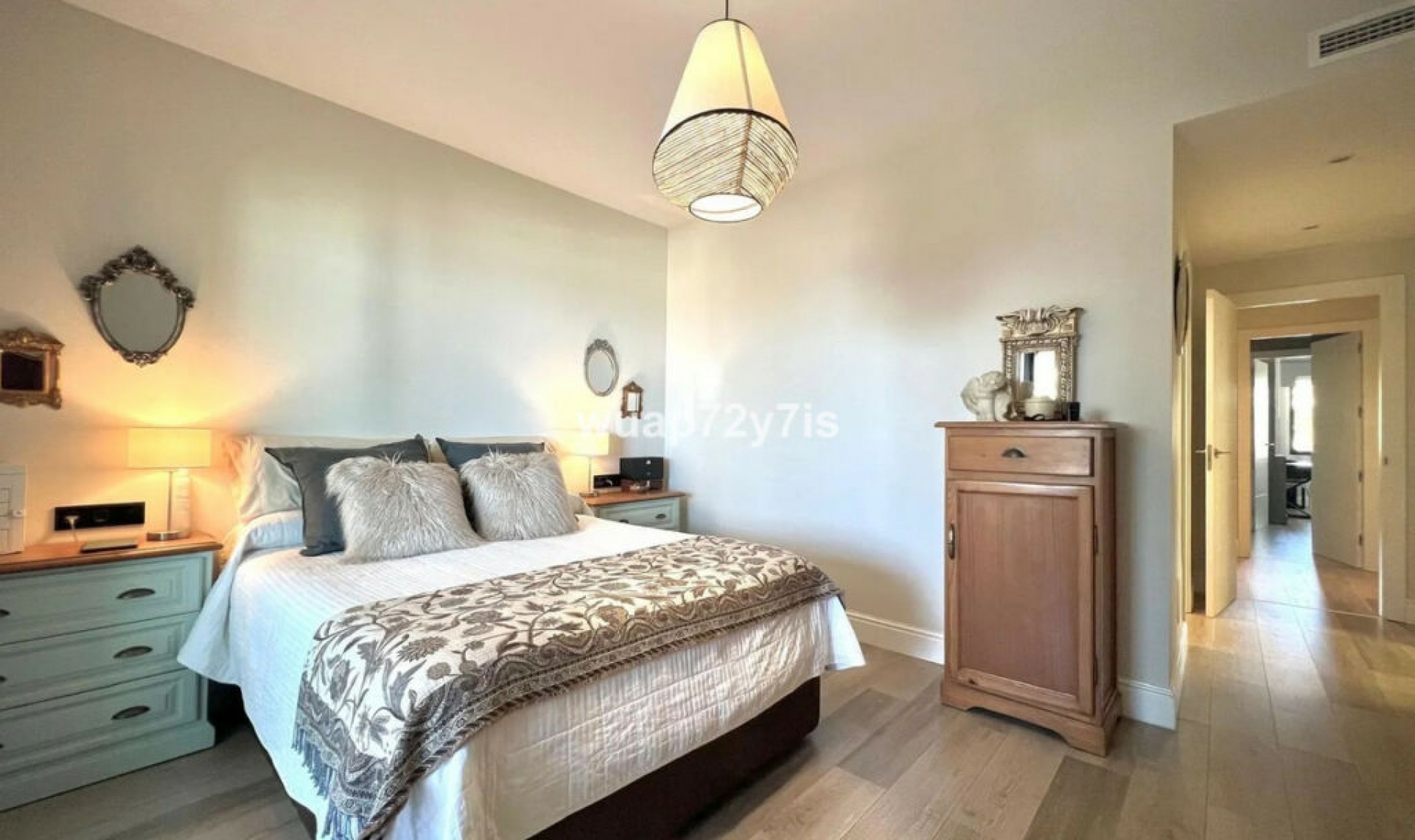 Resale - Apartment -
Estepona