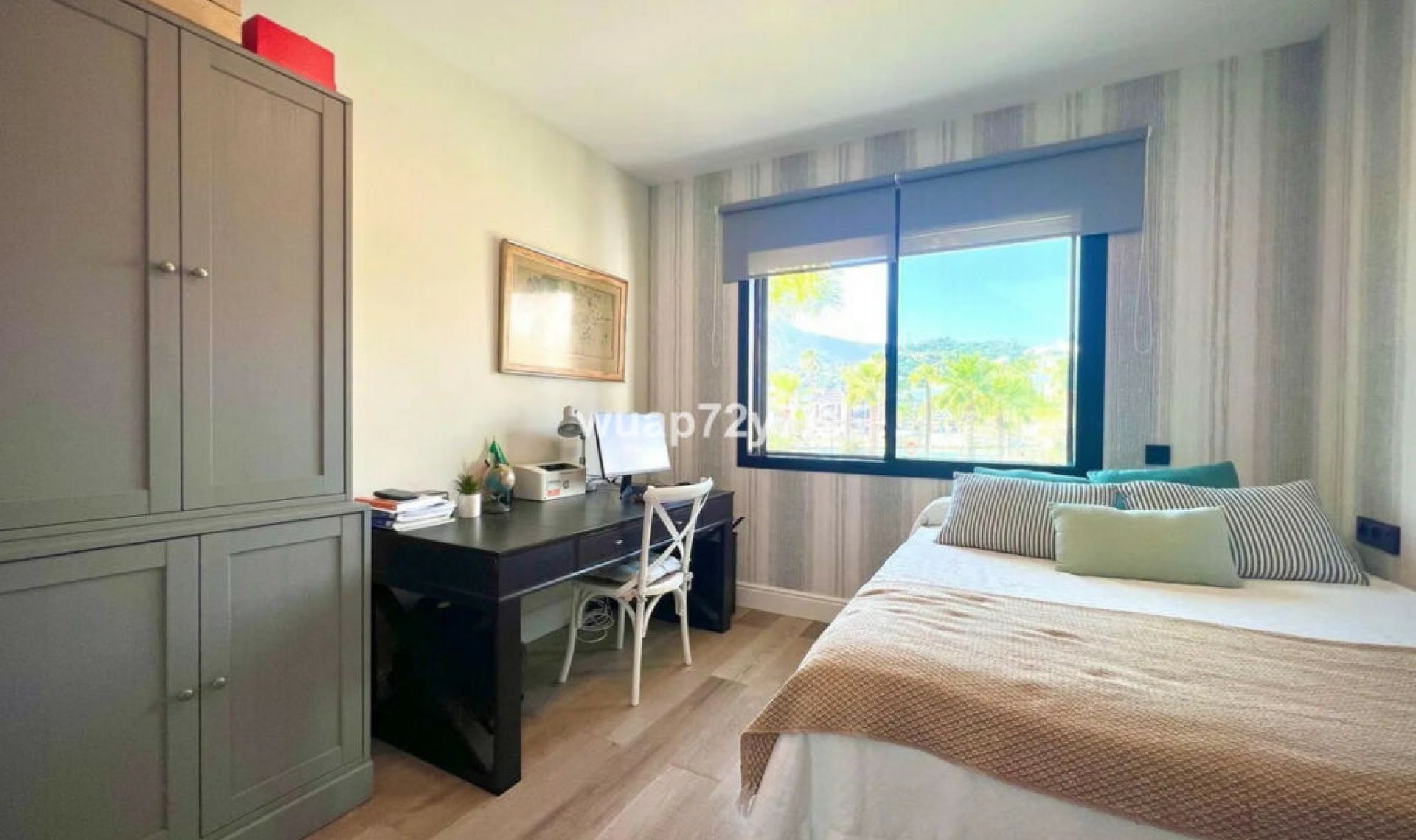 Resale - Apartment -
Estepona