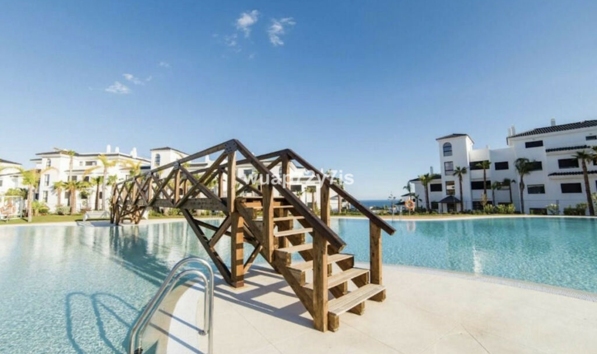 Resale - Apartment -
Estepona