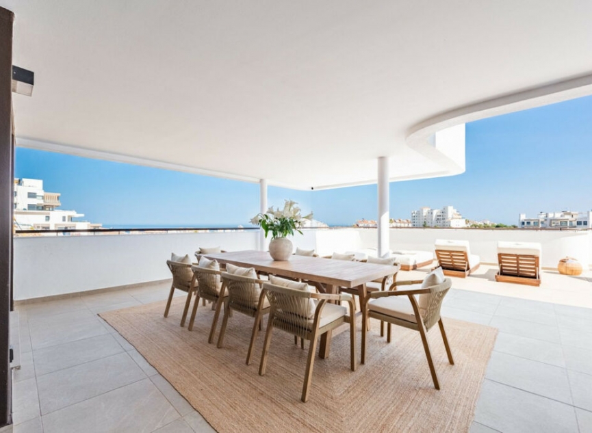 Resale - Apartment -
Estepona