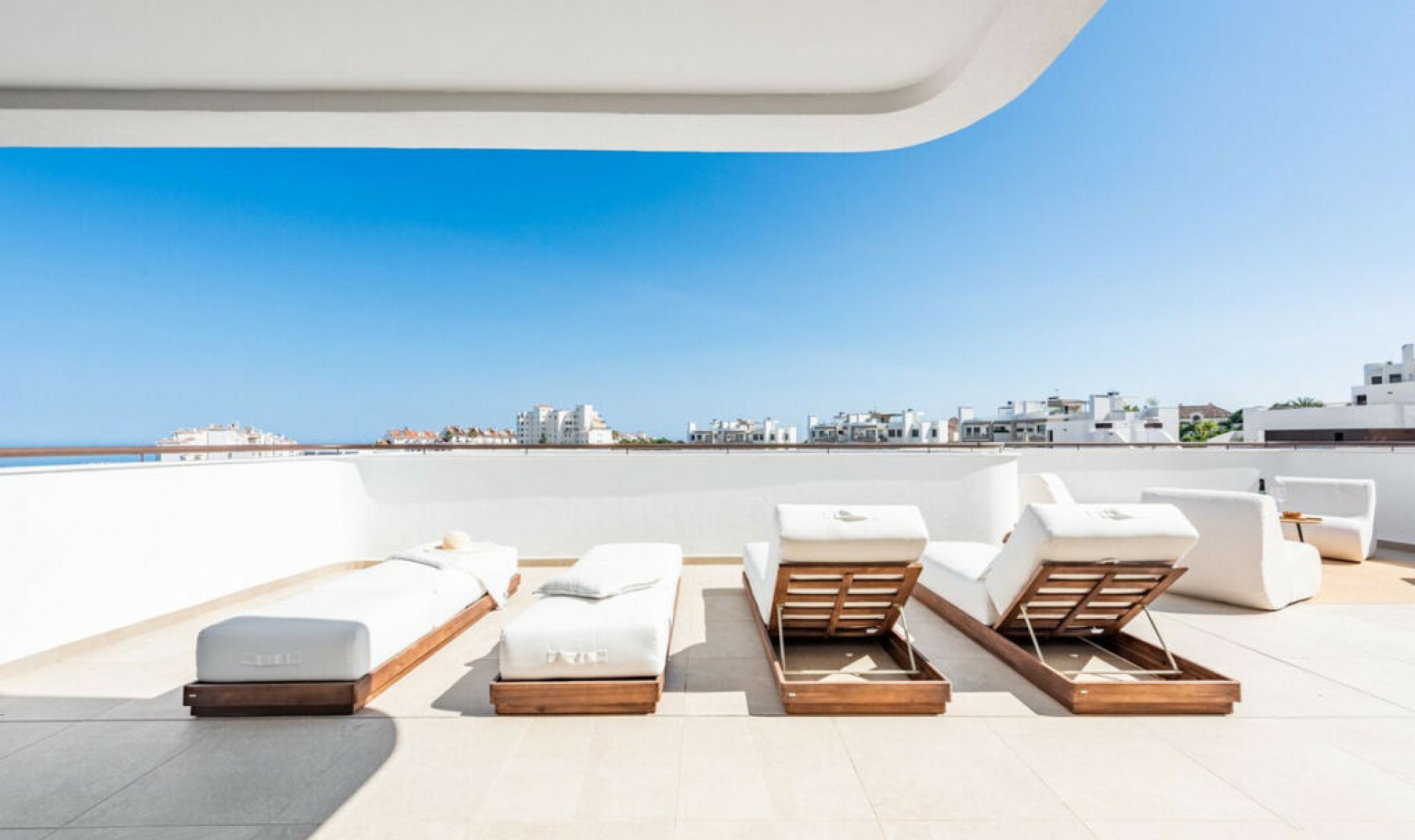 Resale - Apartment -
Estepona