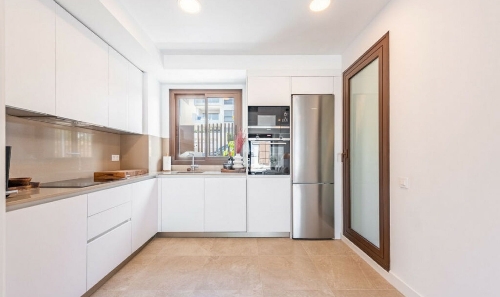 Resale - Apartment -
Estepona