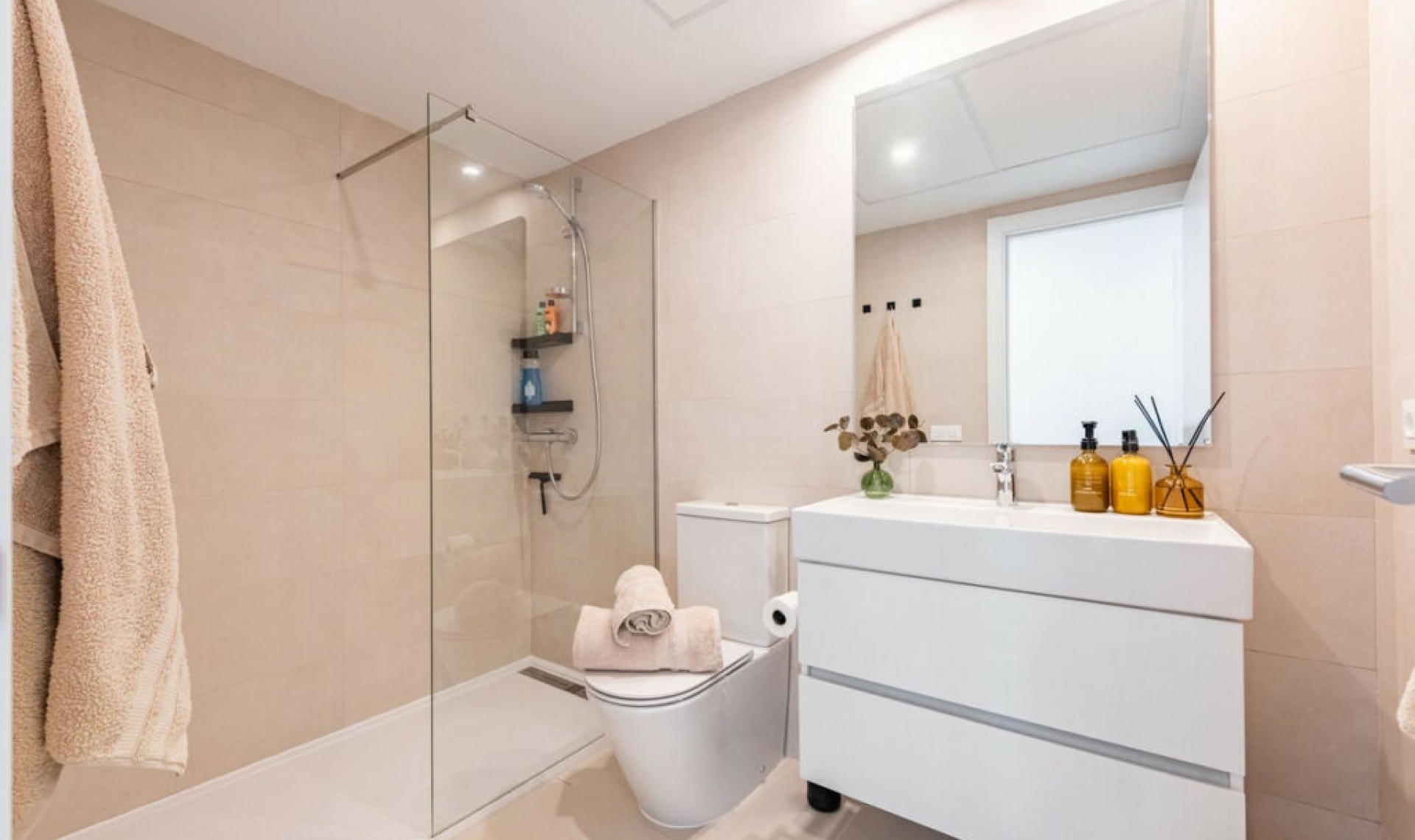 Resale - Apartment -
Estepona