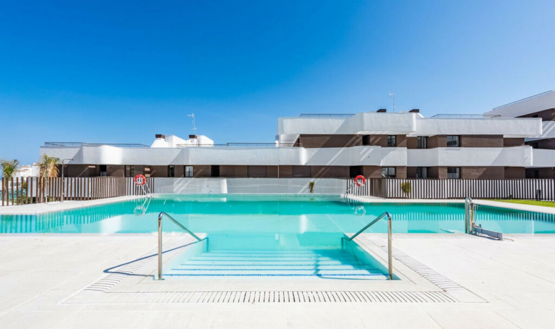 Resale - Apartment -
Estepona