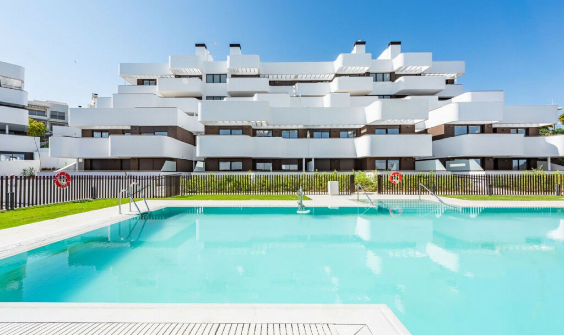 Resale - Apartment -
Estepona