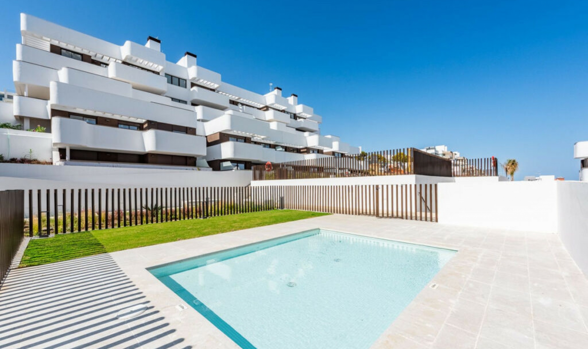 Resale - Apartment -
Estepona