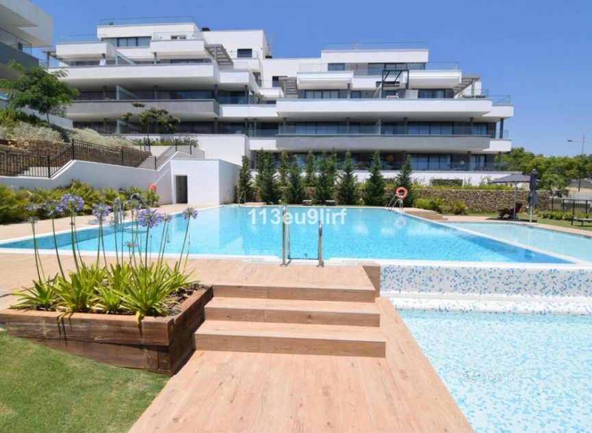 Resale - Apartment -
Estepona