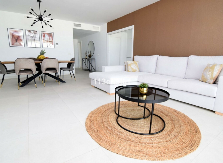 Resale - Apartment -
Estepona