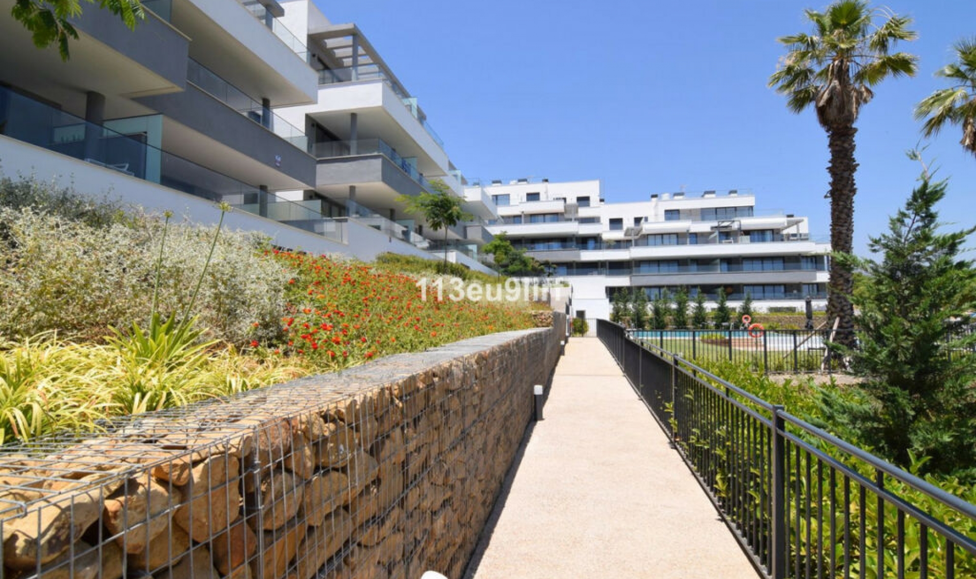 Resale - Apartment -
Estepona