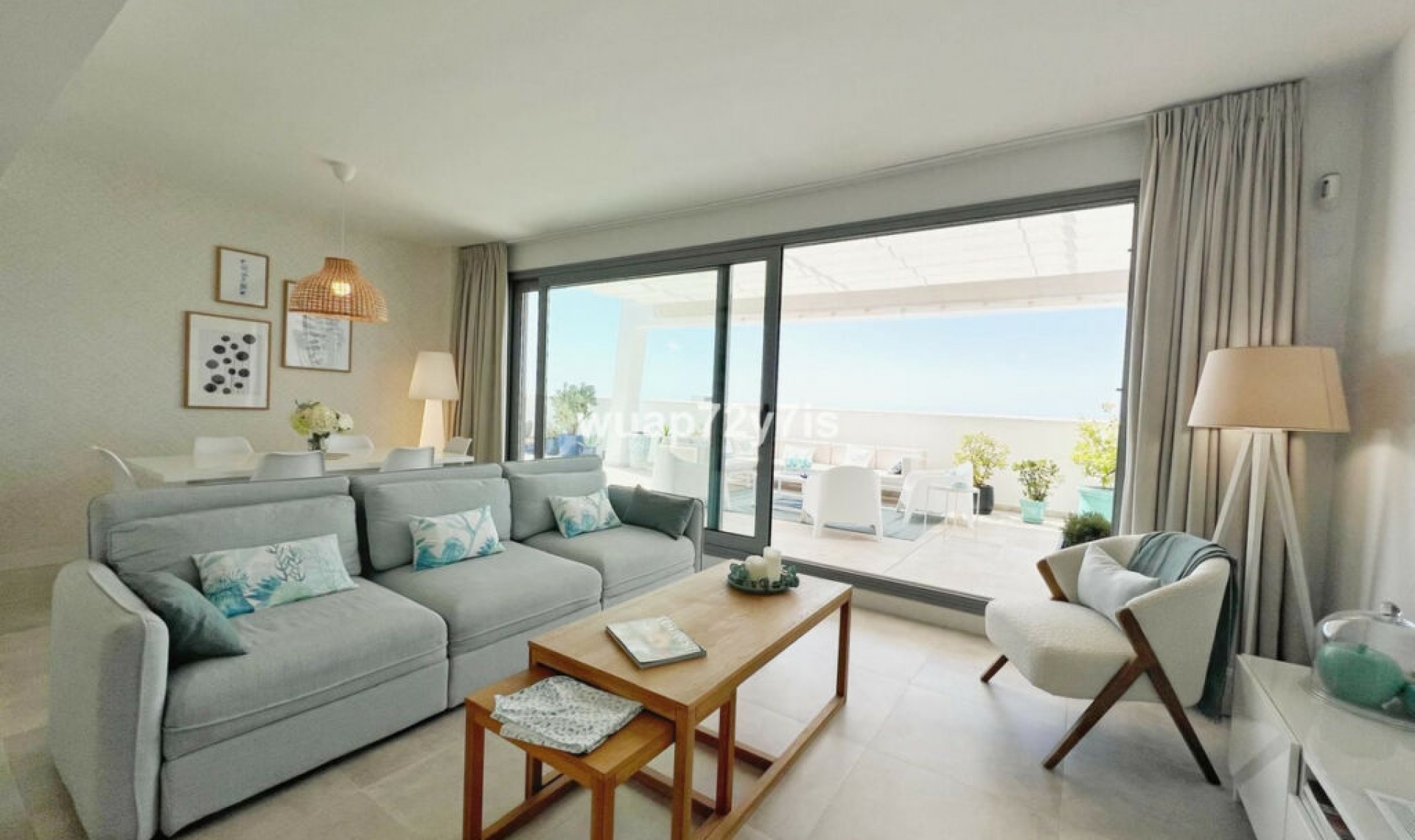 Resale - Apartment -
Estepona