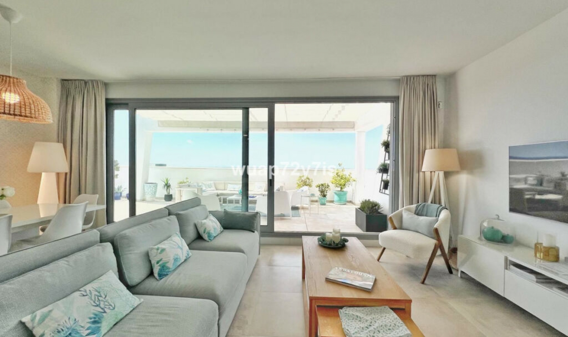 Resale - Apartment -
Estepona
