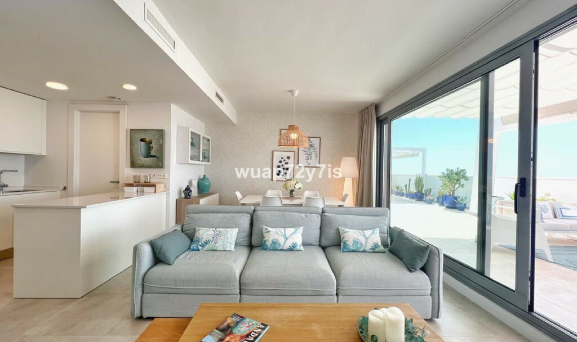 Resale - Apartment -
Estepona