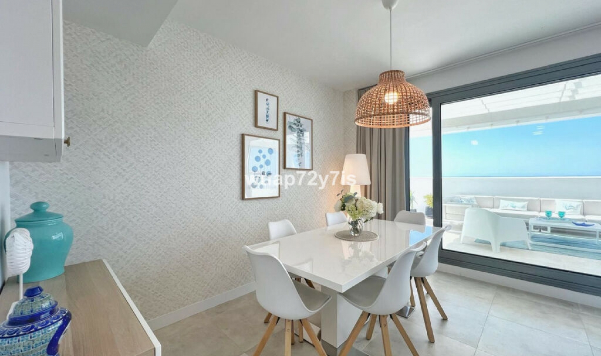 Resale - Apartment -
Estepona