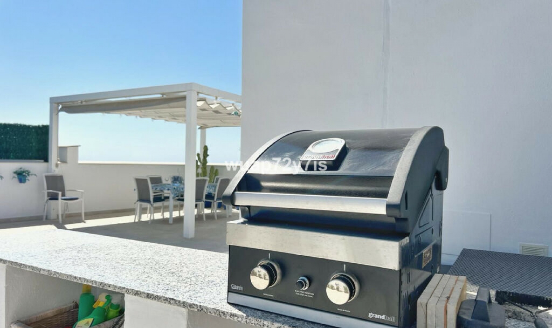 Resale - Apartment -
Estepona