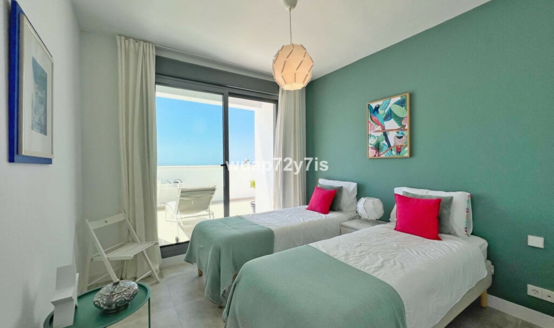 Resale - Apartment -
Estepona