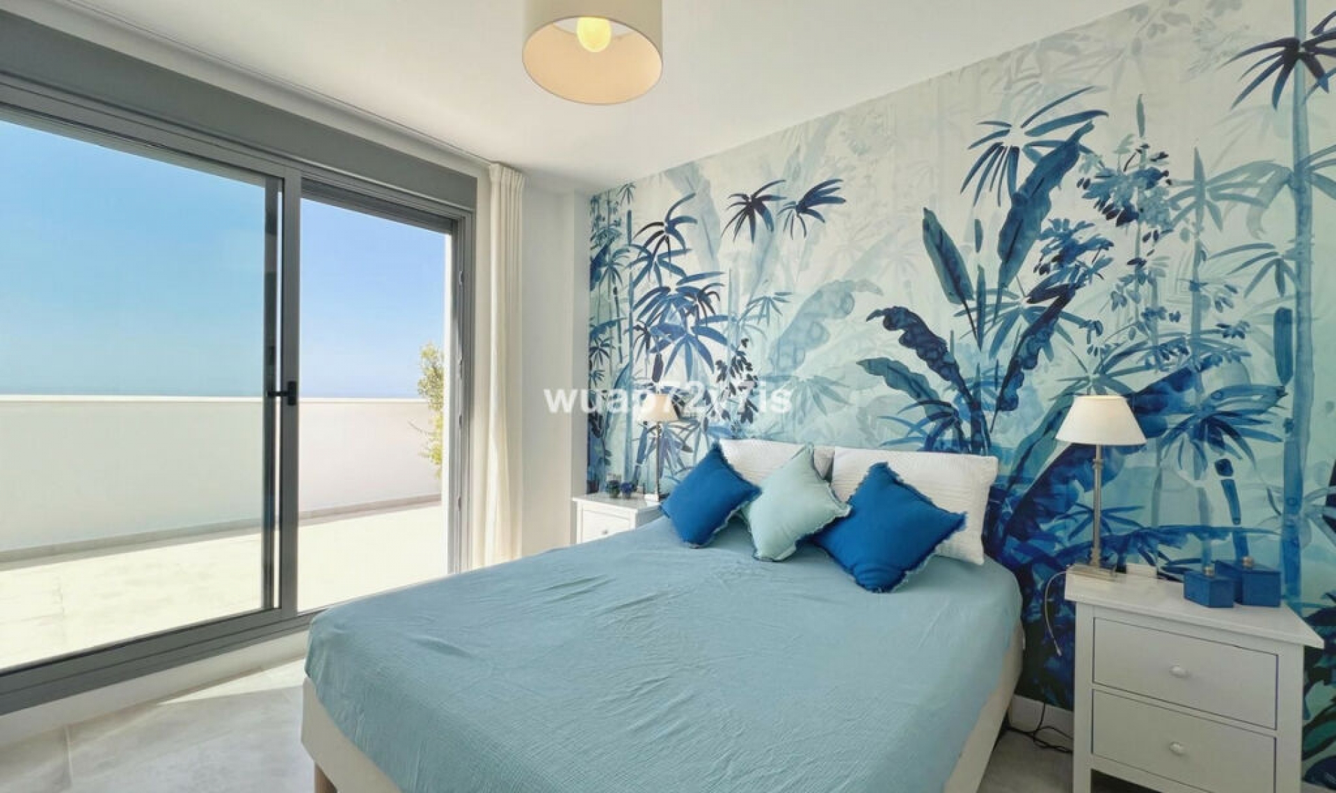 Resale - Apartment -
Estepona
