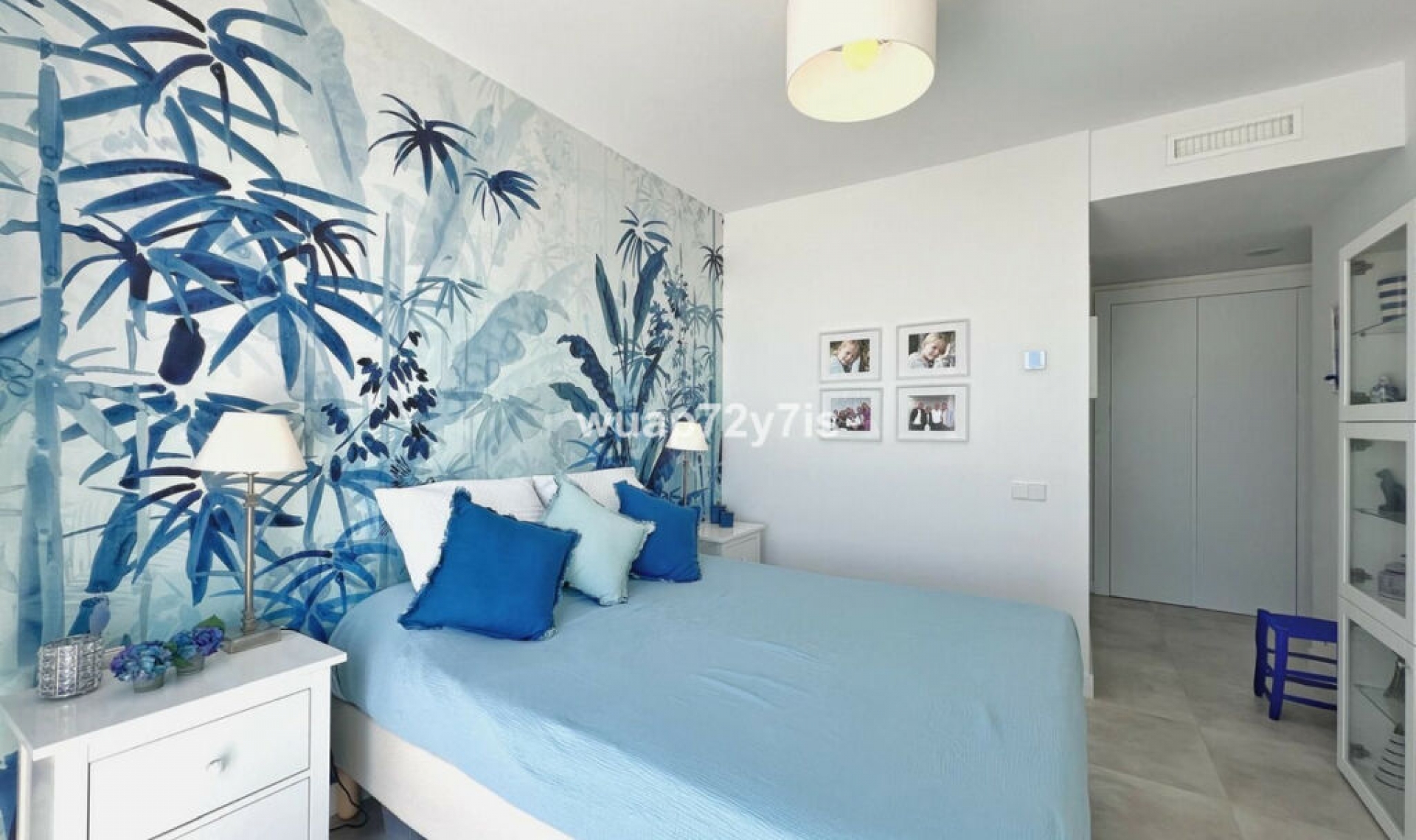 Resale - Apartment -
Estepona