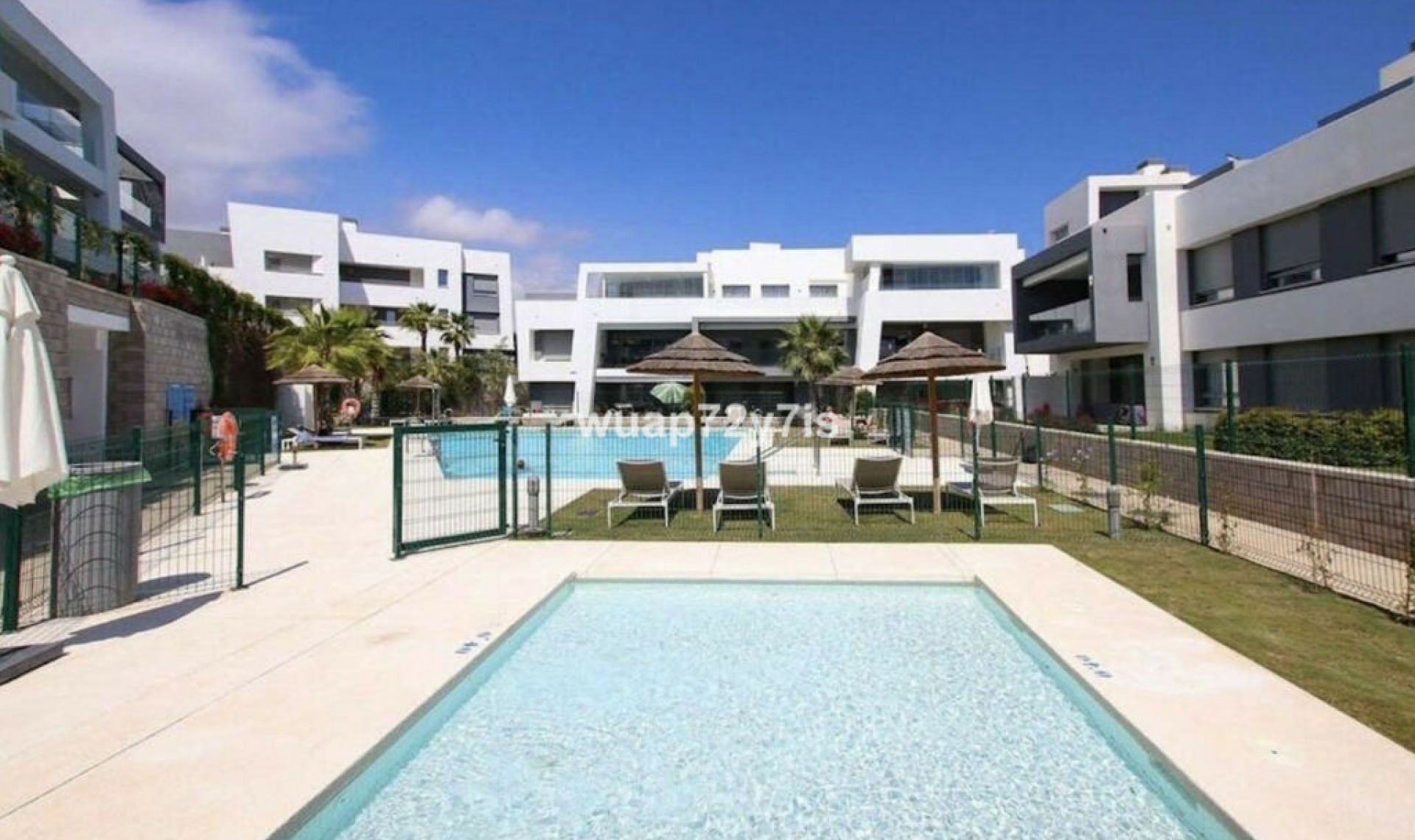 Resale - Apartment -
Estepona