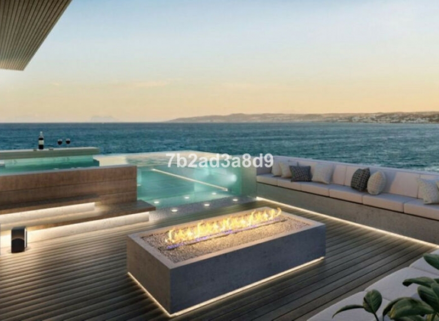 Resale - Apartment -
Estepona