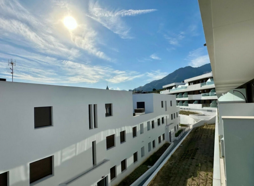 Resale - Apartment -
Estepona