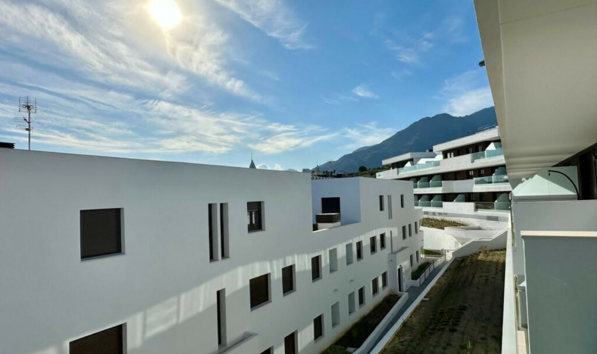 Resale - Apartment -
Estepona