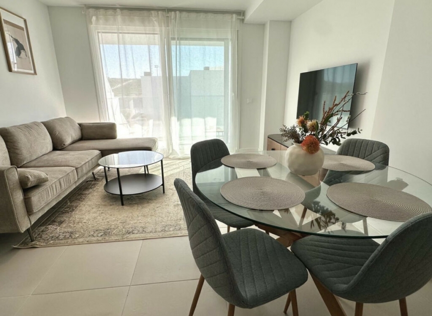 Resale - Apartment -
Estepona