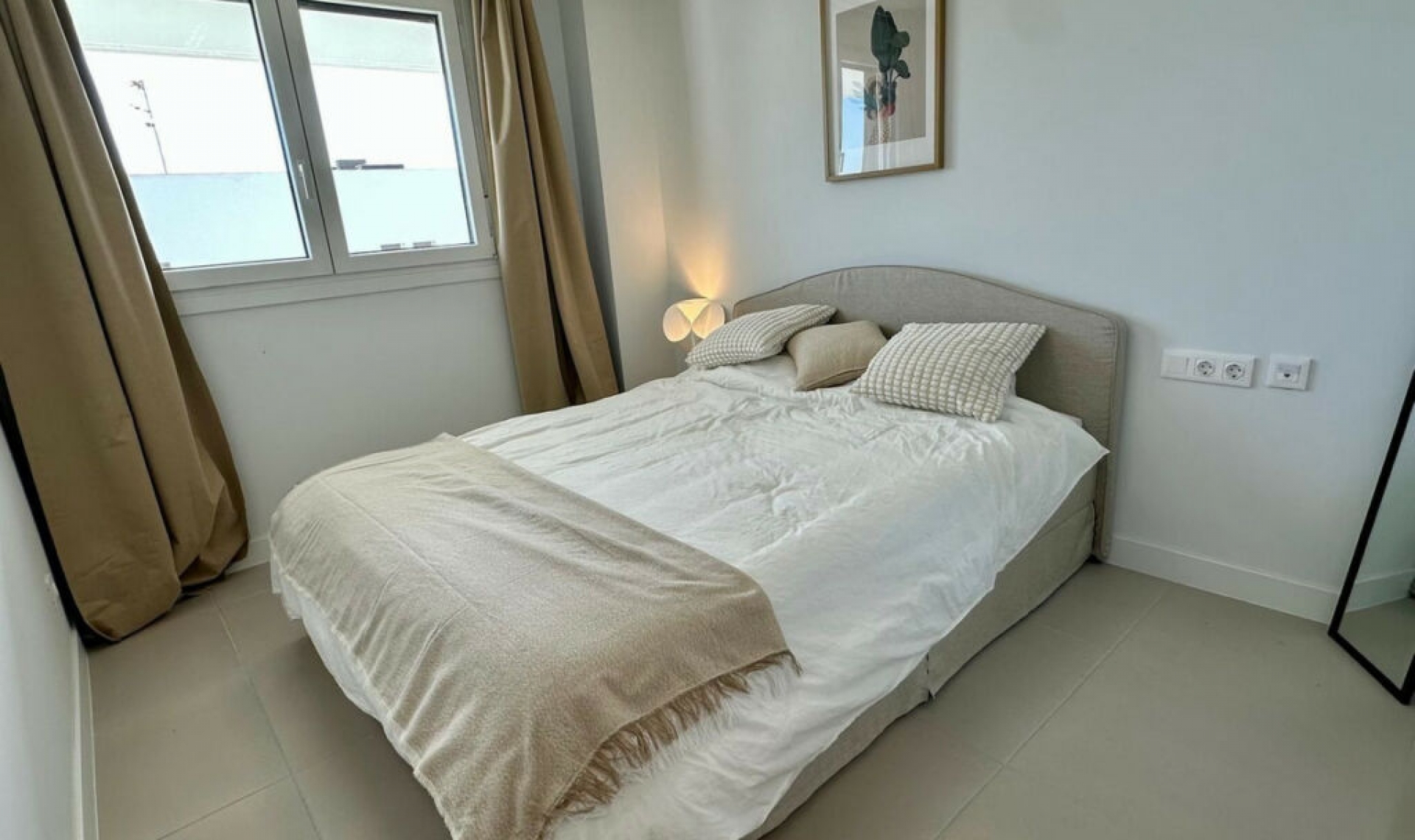 Resale - Apartment -
Estepona