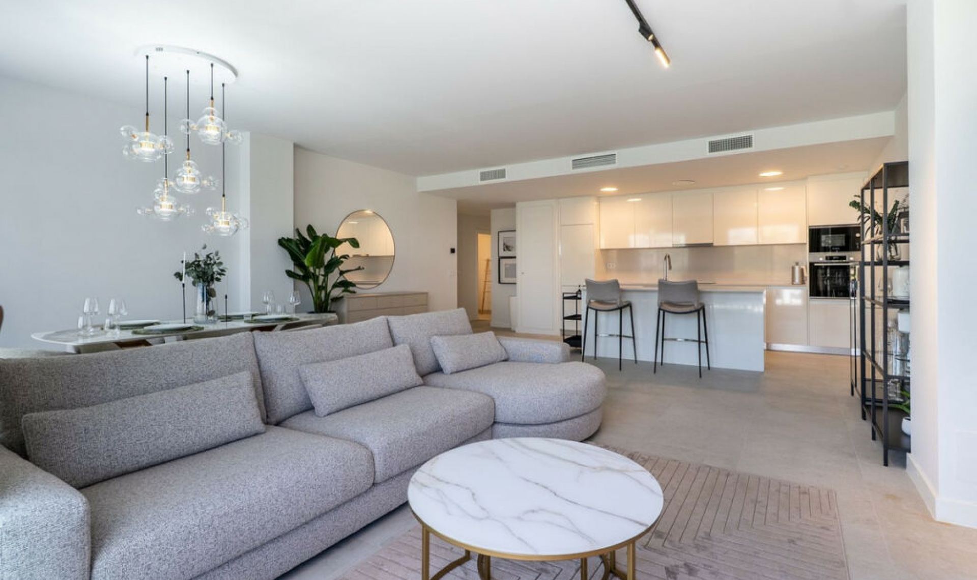 Resale - Apartment -
Estepona