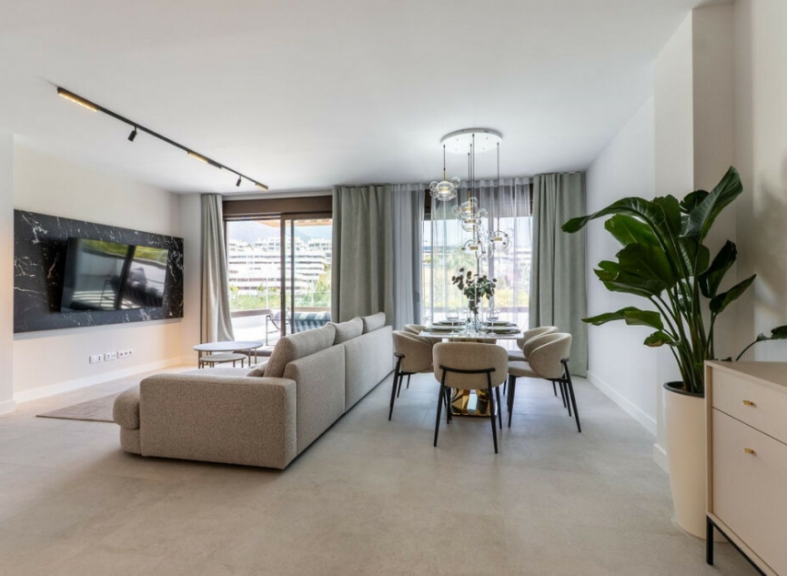 Resale - Apartment -
Estepona
