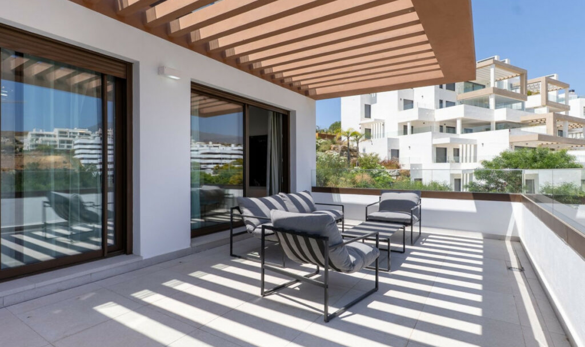 Resale - Apartment -
Estepona