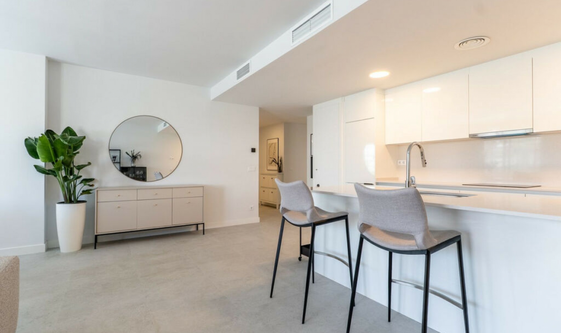 Resale - Apartment -
Estepona