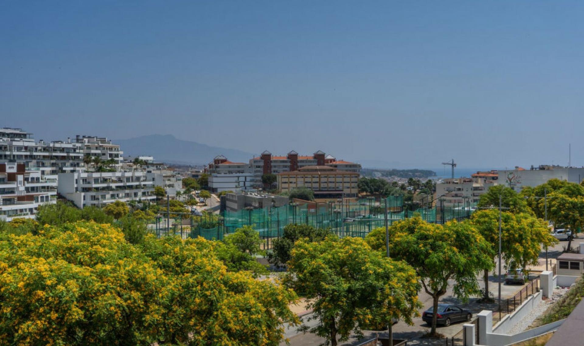 Resale - Apartment -
Estepona