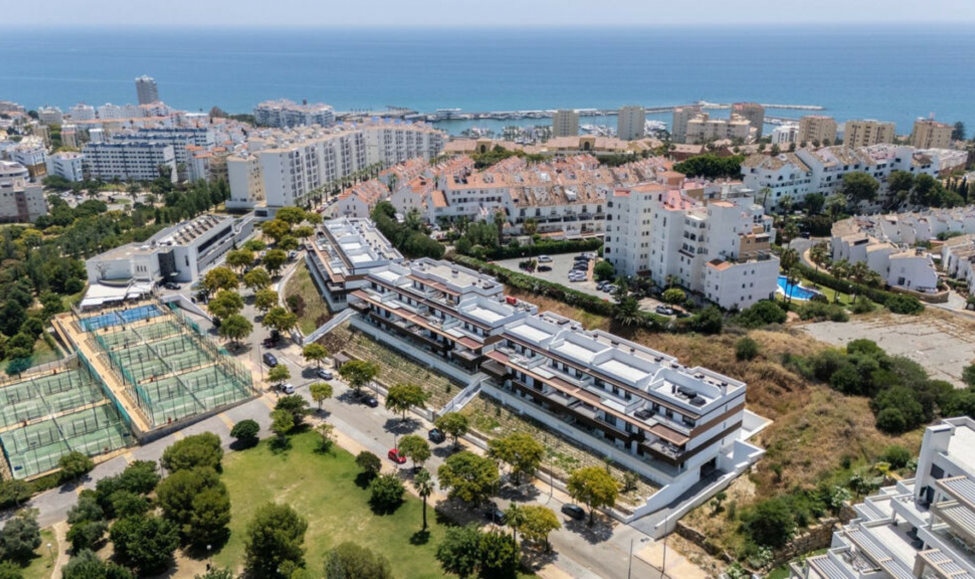 Resale - Apartment -
Estepona