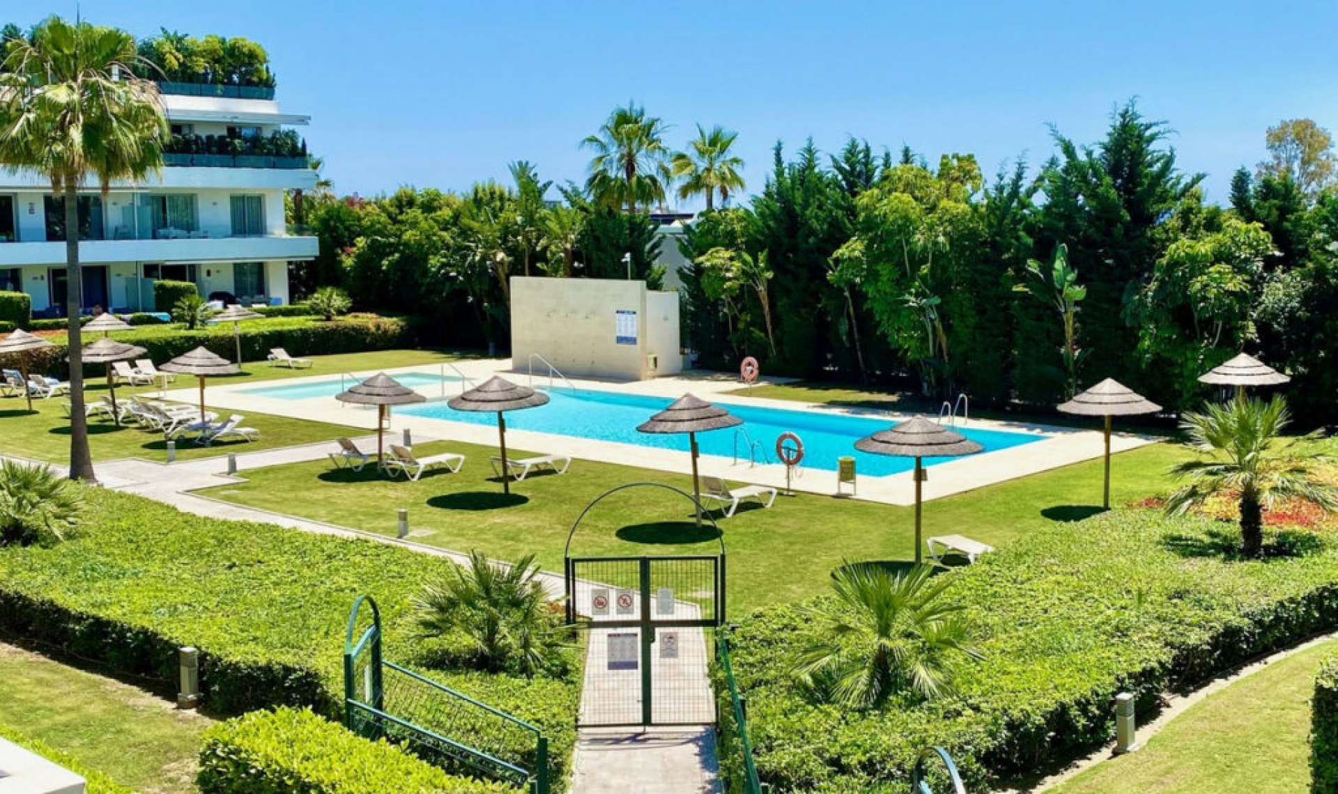 Resale - Apartment -
Estepona