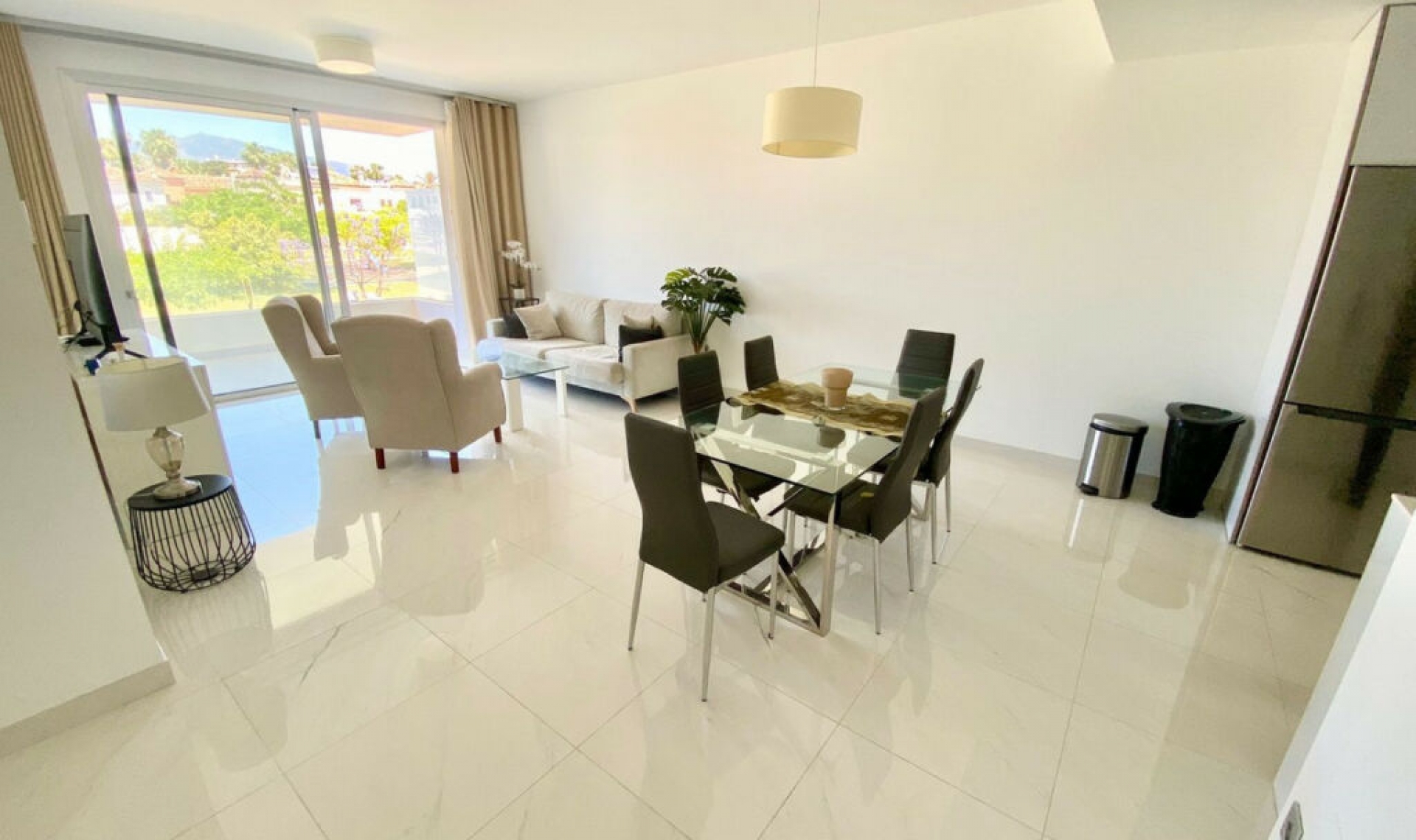 Resale - Apartment -
Estepona