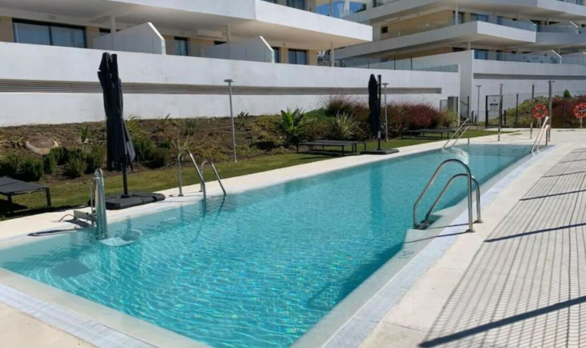 Resale - Apartment -
Estepona