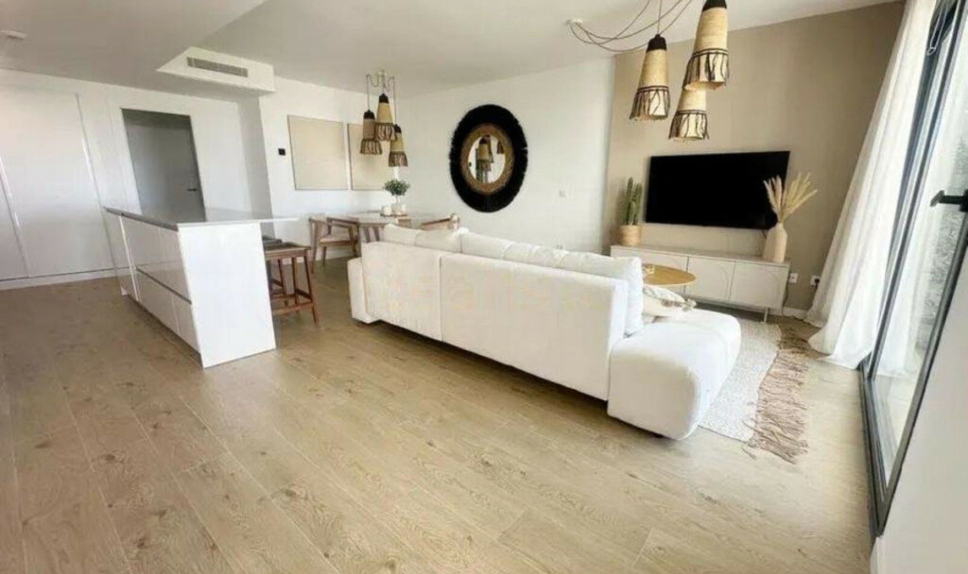 Resale - Apartment -
Estepona