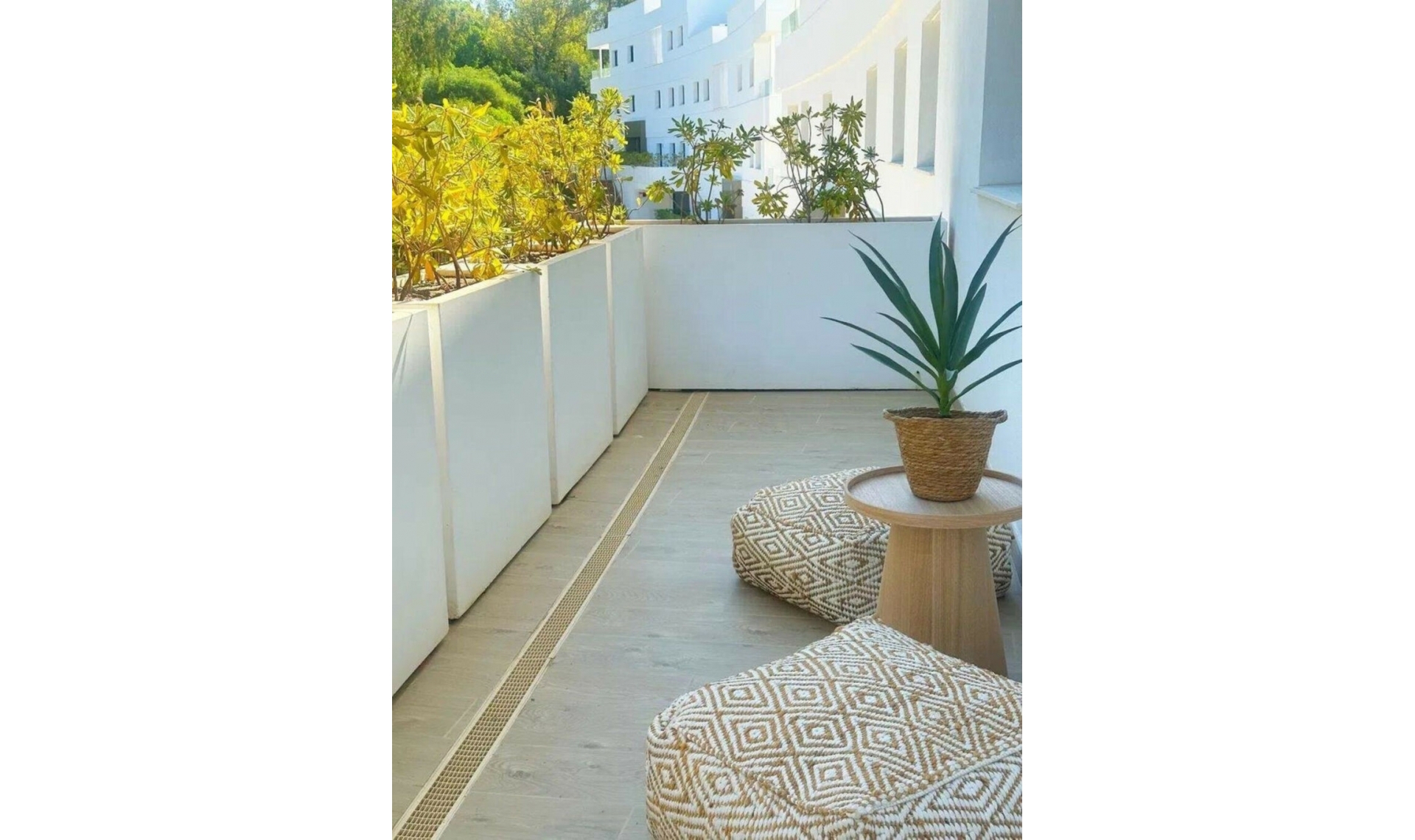 Resale - Apartment -
Estepona