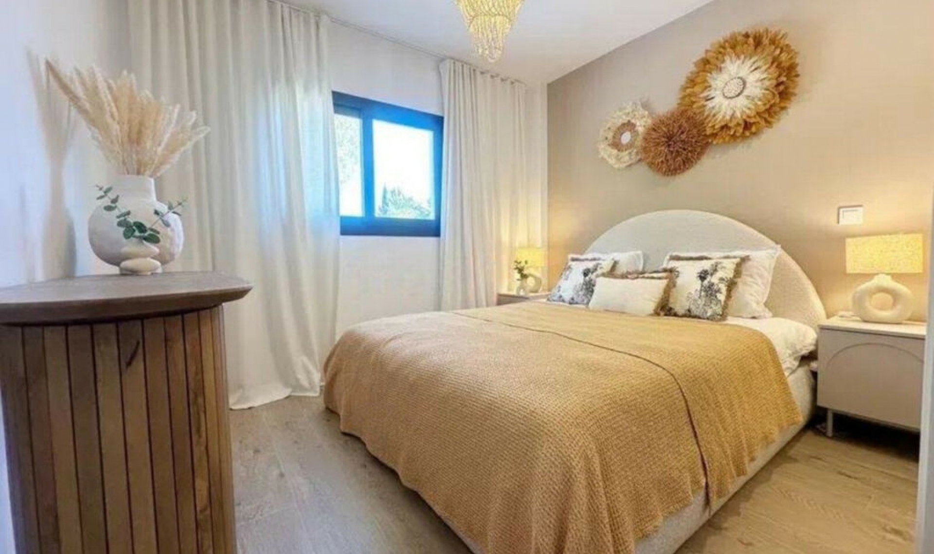 Resale - Apartment -
Estepona
