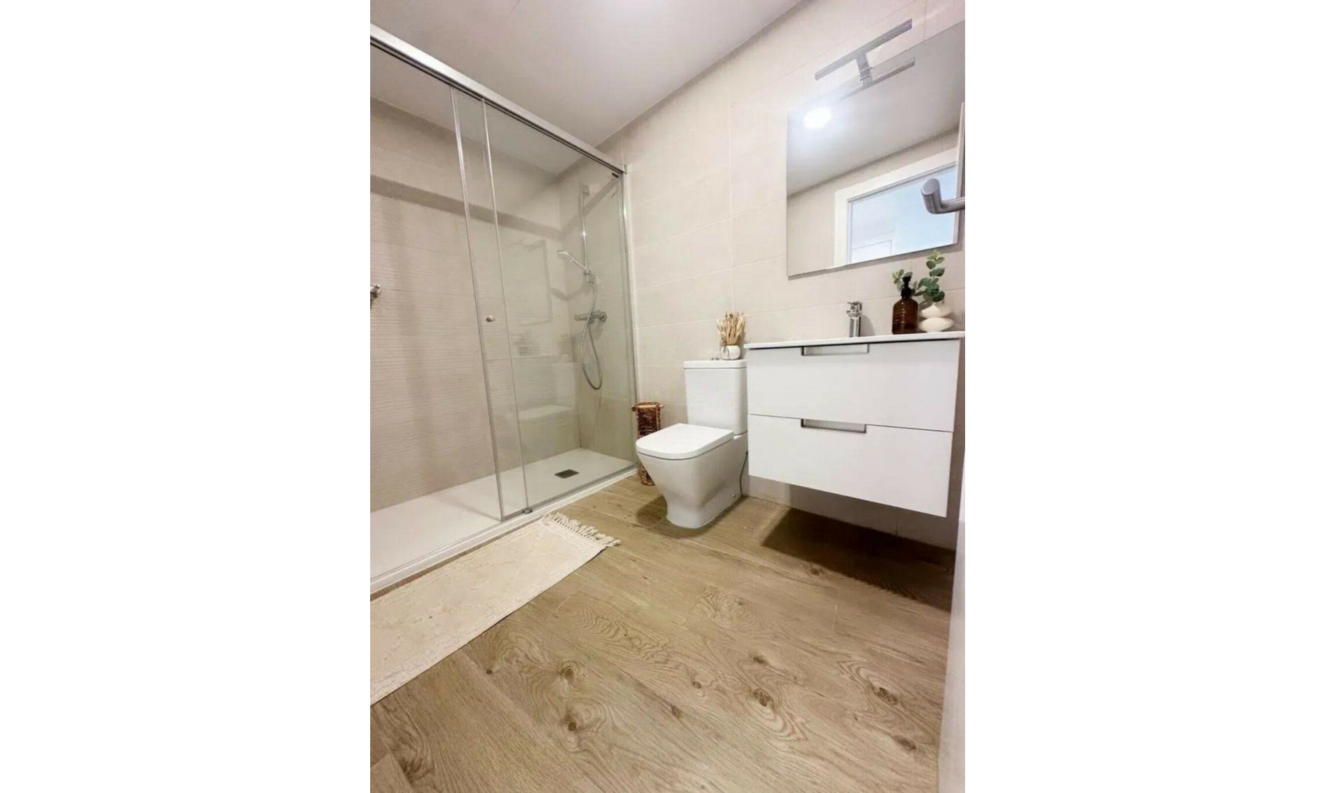 Resale - Apartment -
Estepona