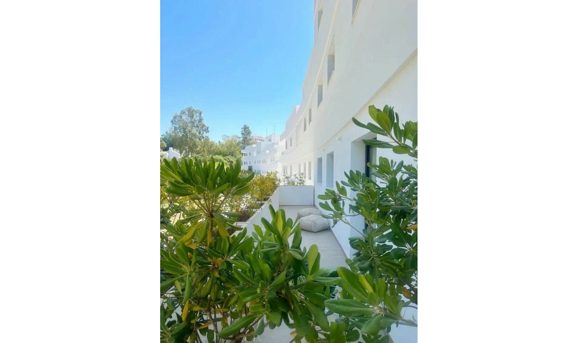 Resale - Apartment -
Estepona