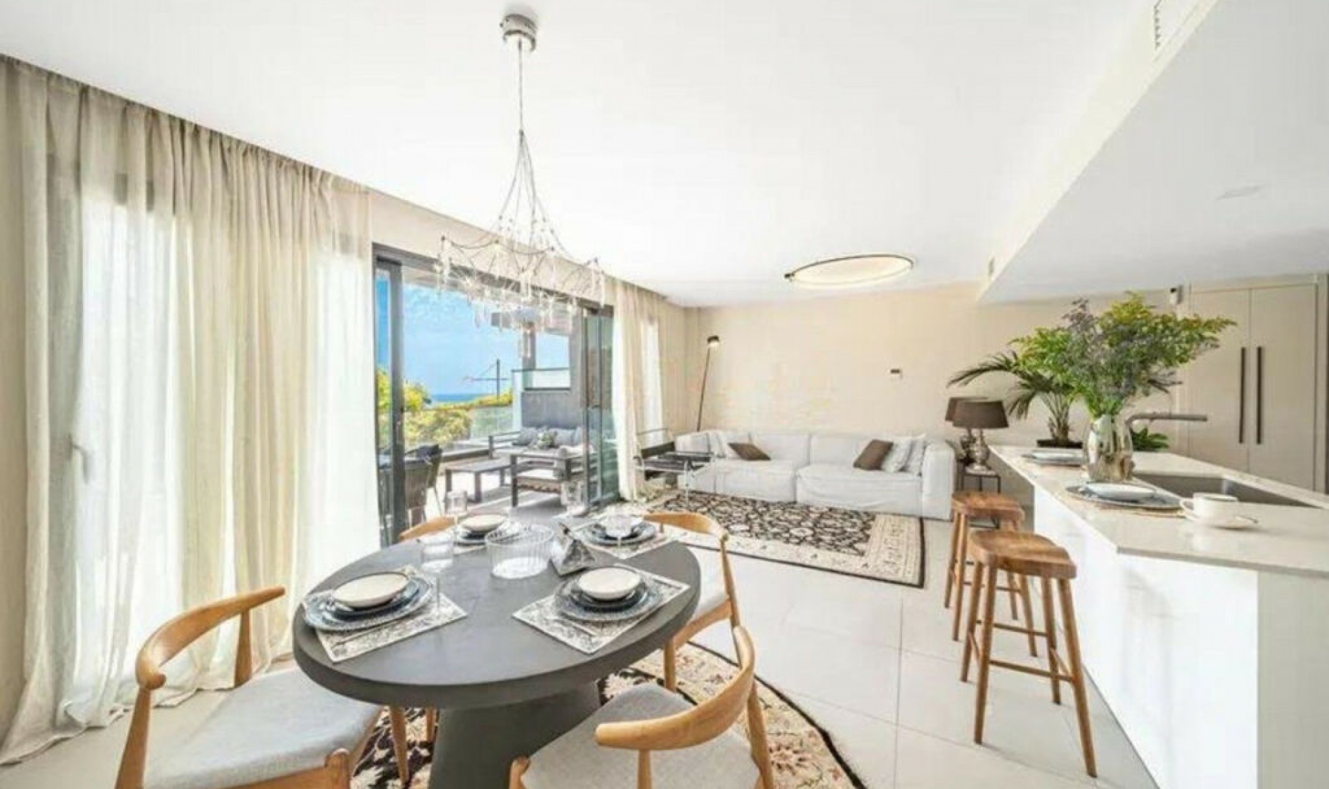 Resale - Apartment -
Estepona