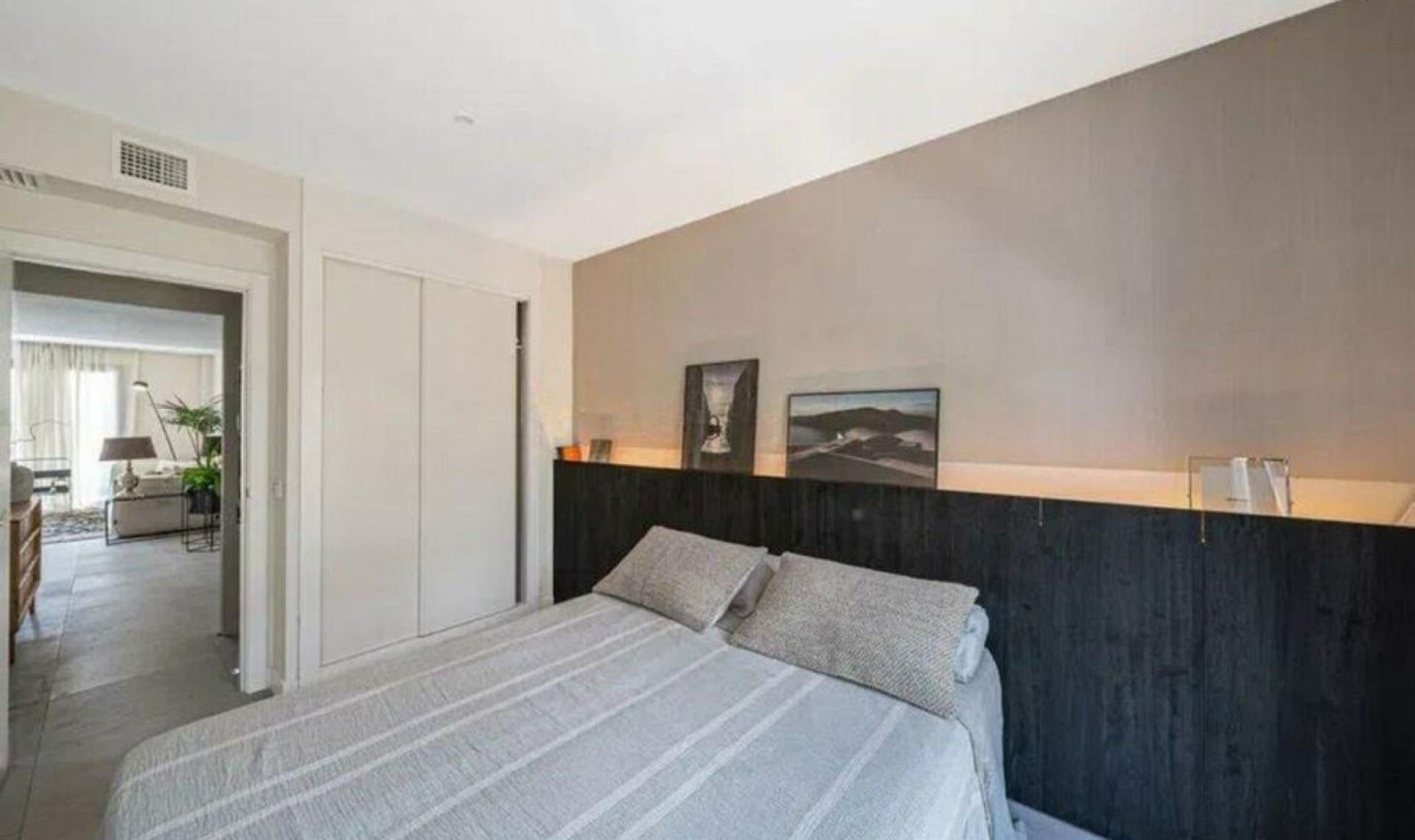 Resale - Apartment -
Estepona