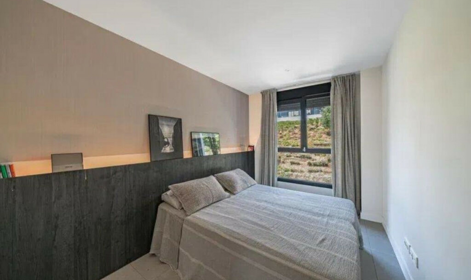 Resale - Apartment -
Estepona