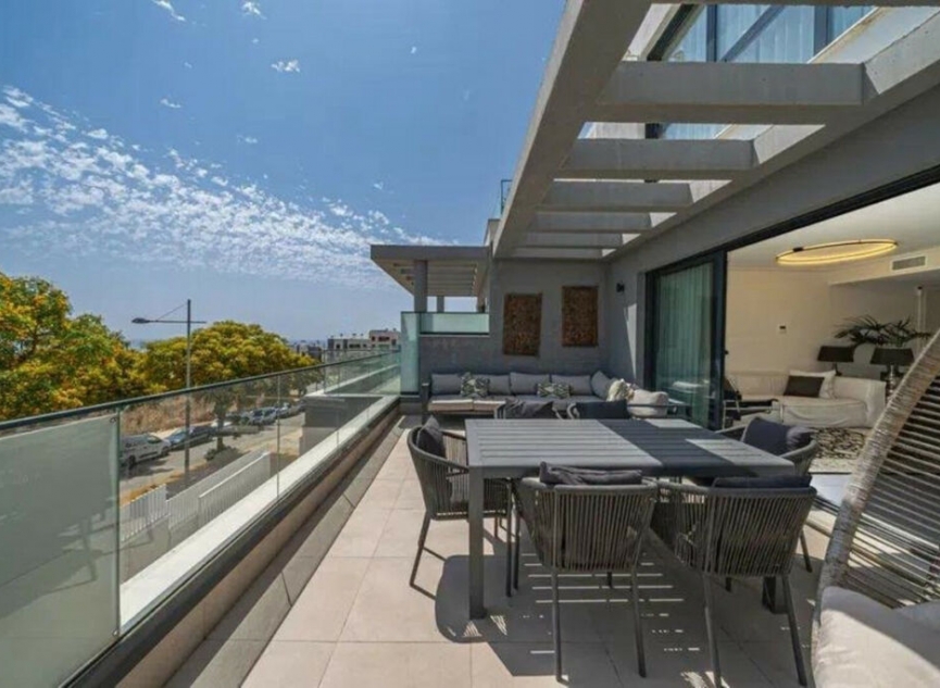 Resale - Apartment -
Estepona