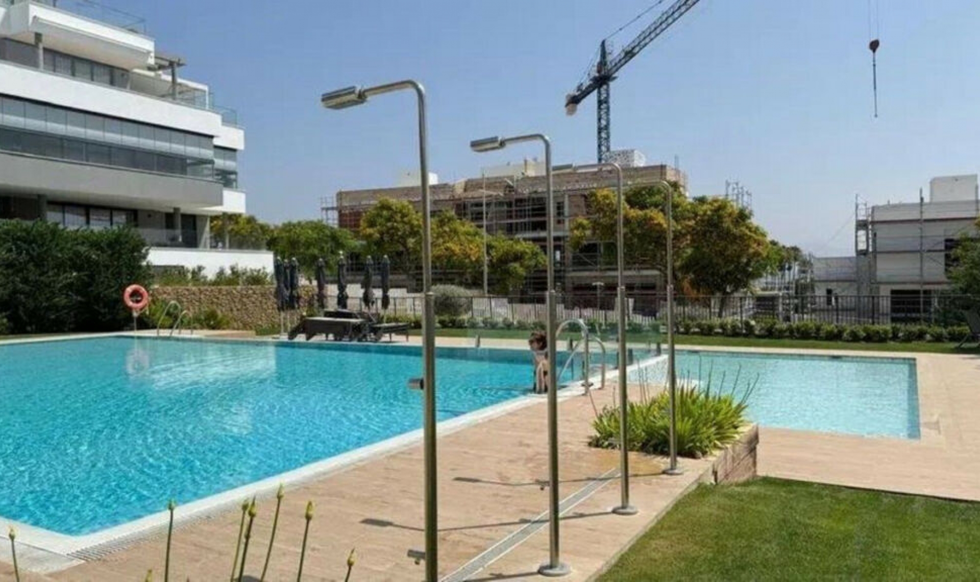 Resale - Apartment -
Estepona
