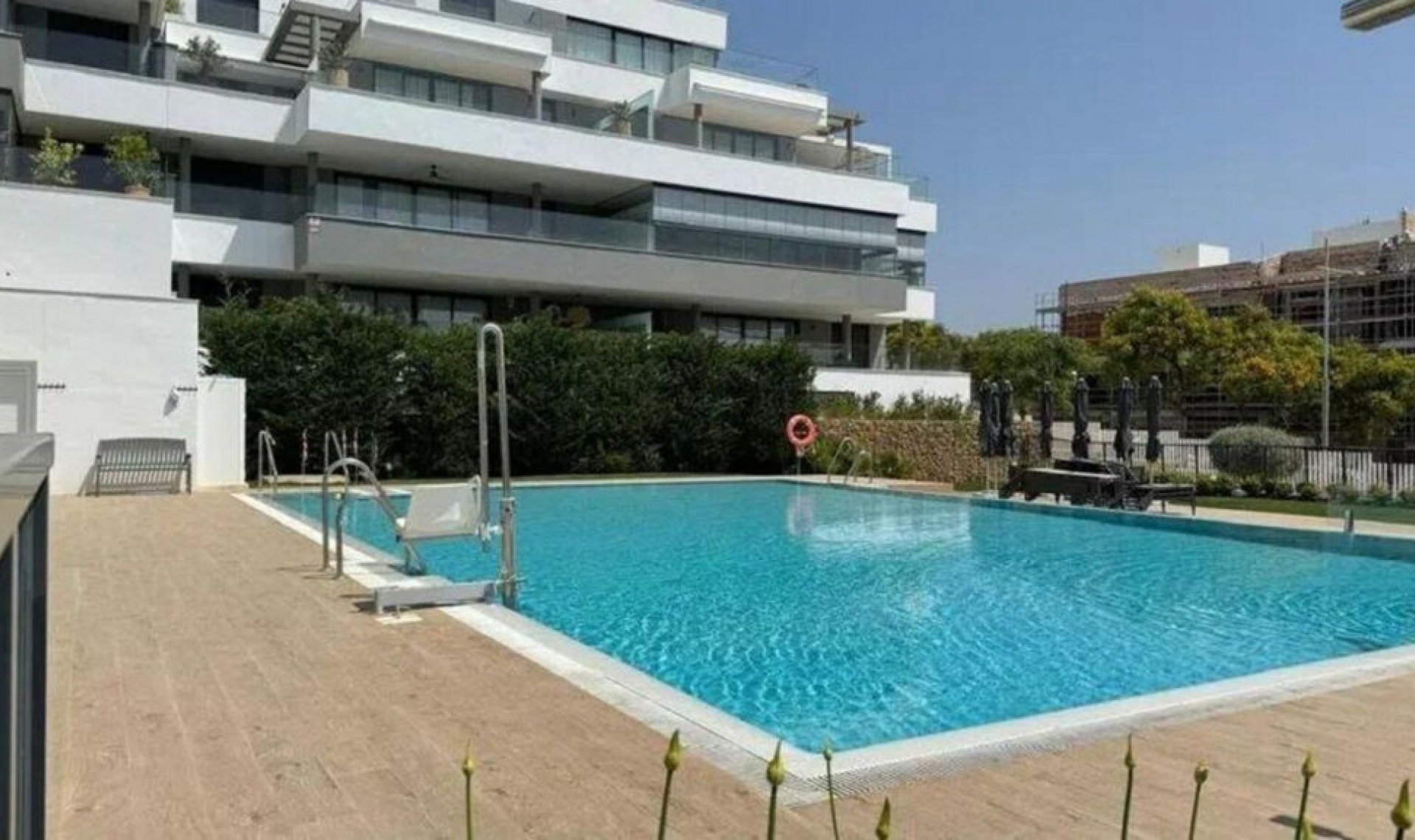 Resale - Apartment -
Estepona
