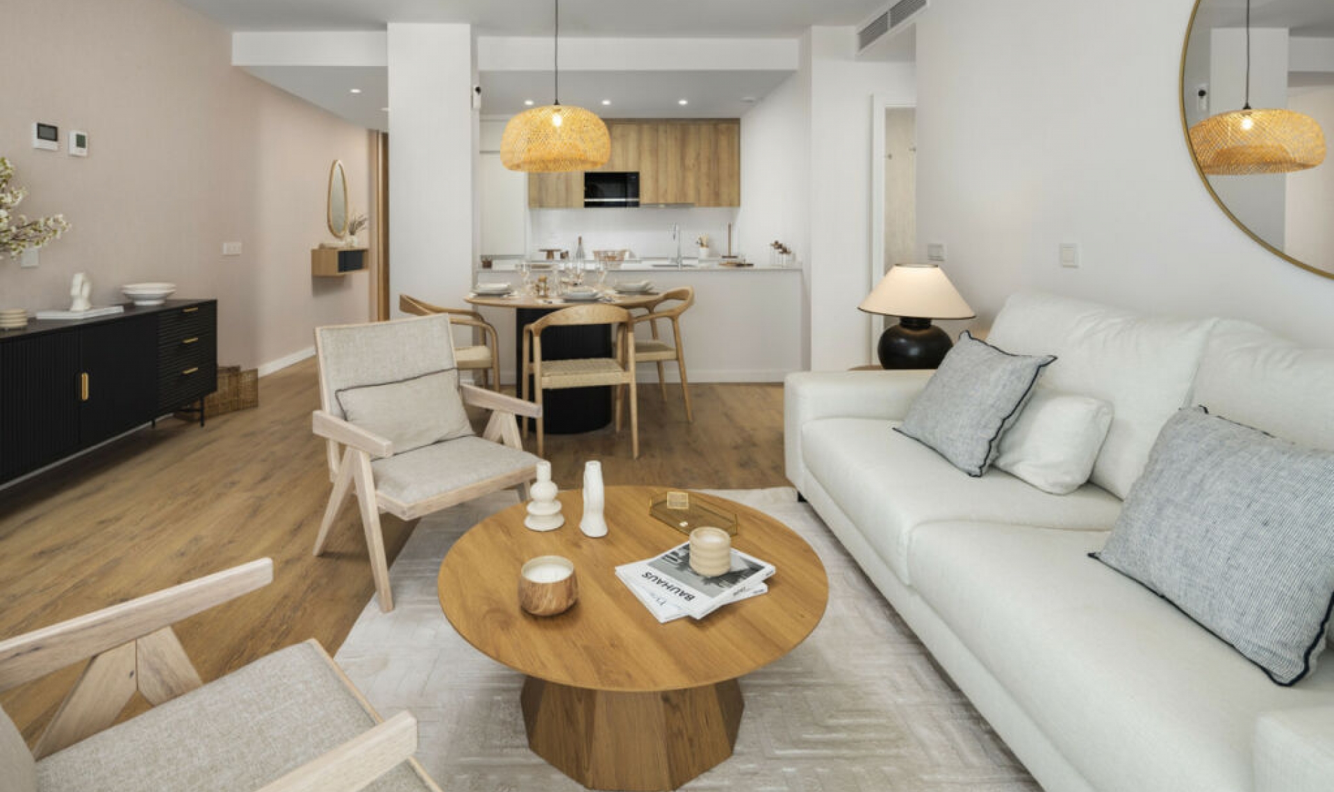 Resale - Apartment -
Estepona