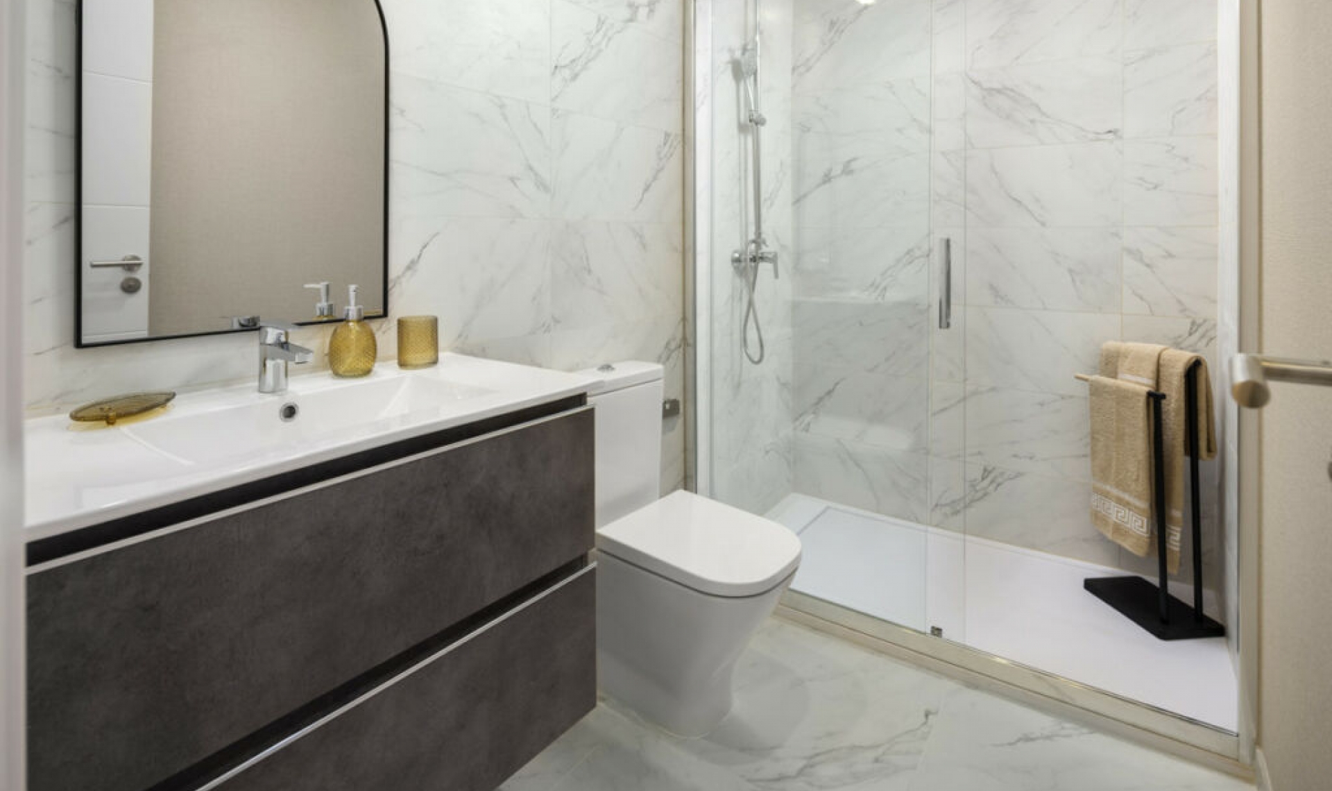 Resale - Apartment -
Estepona