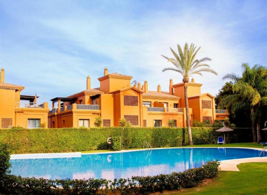 Resale - Apartment -
Estepona
